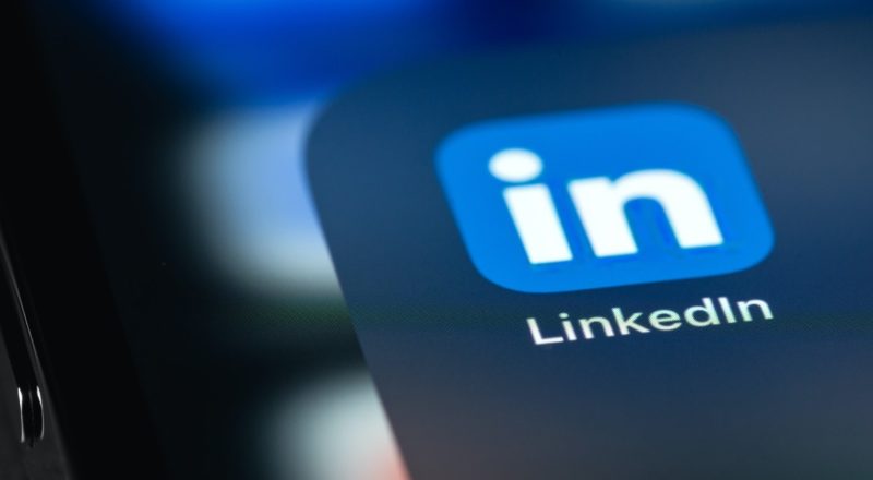 10 errores al usar las redes sociales cuando buscas empleo