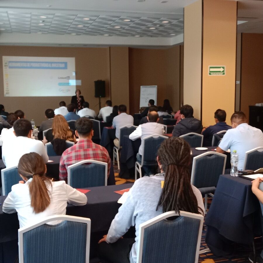 Entrenamiento en Cierre de Ventas y Seguimiento Comercial para Ingenieros Entrenamiento en Cierre de Ventas y Seguimiento Comercial para Ingenieros