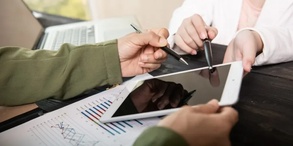 Técnicas de cierre de ventas para vender productos industriales